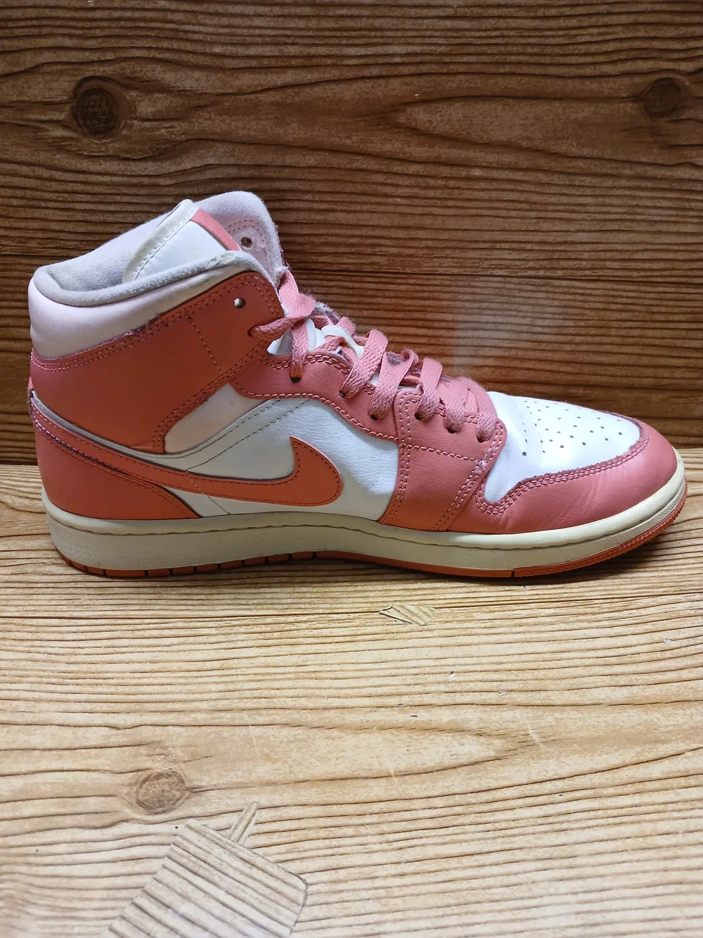 Nike Air Jordan 1 Mid Strawberries &Cream BQ6472-186 Women's  High-Top Sneakers